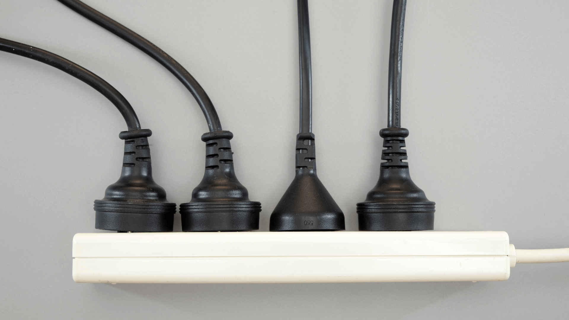 Extension cord with four plugs